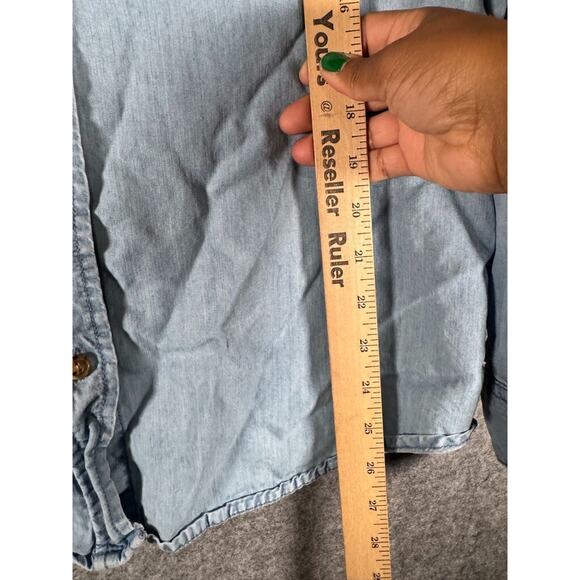 Social Standard by Sanctuary Blouse Women XS Blue Chambray Button Front Western - Picture 4 of 7